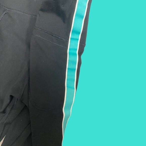 🏃♀️ Under Armour Black Leggings w/ Aqua Side Stripes | Size M - Picture 8 of 9